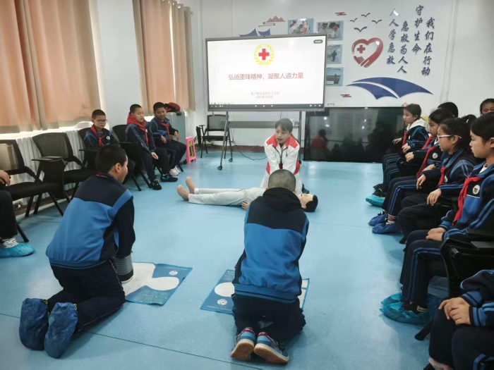 2026年3月5日，联合181团中学为学生进行急救知识讲座